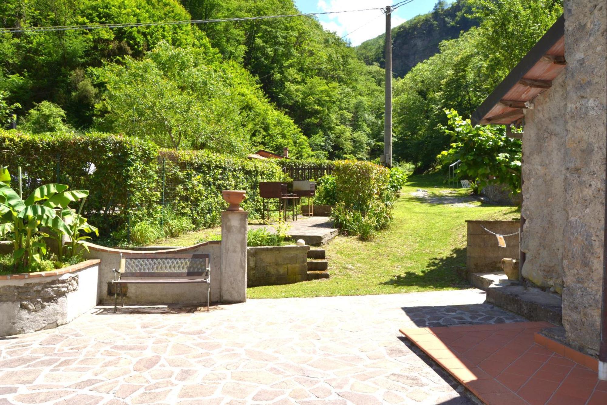 Casa Vacanze Il Boscaccio "Casa Massimo" Fornovolasco Esterno foto