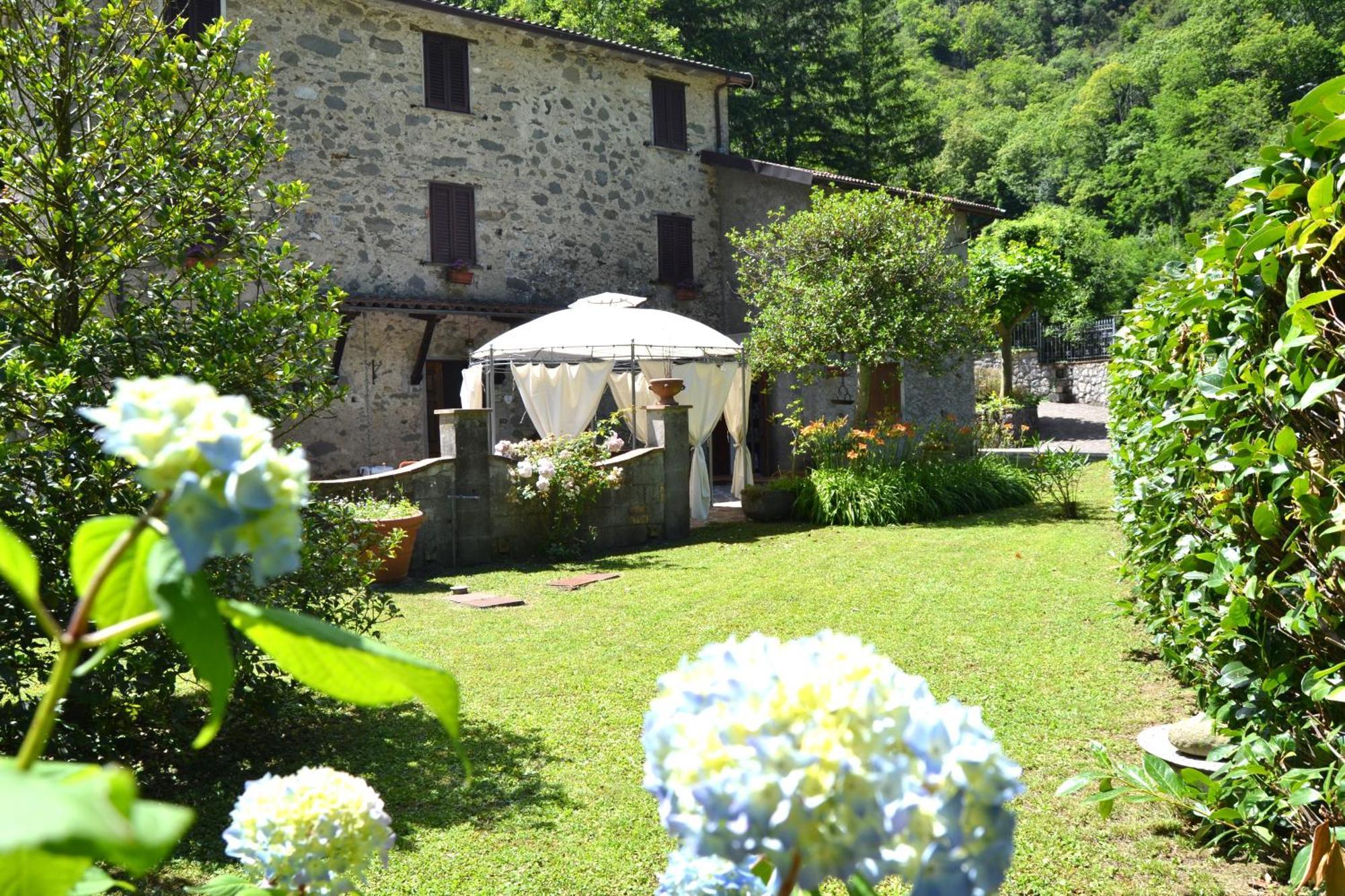 Casa Vacanze Il Boscaccio "Casa Massimo" Fornovolasco Esterno foto
